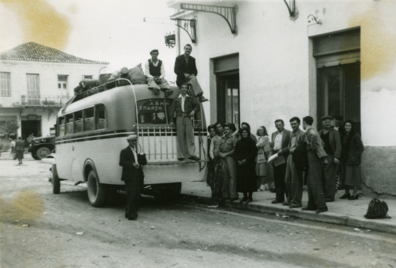 You are currently viewing Βαγγέλης Μητράκος: Σπάρτη 1949 – Μια φωτογραφία διηγείται την ιστορία της